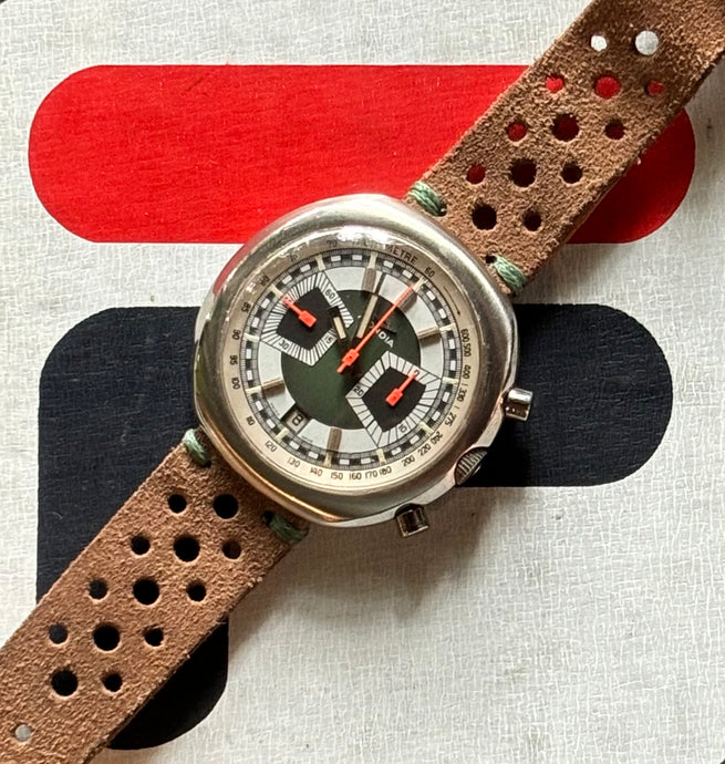 MONDIA By Zenith Rally Chronograph. C. Valjoux 7734. 44mm. Swiss.