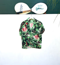 Load image into Gallery viewer, TAHITI Tahitian Village Tropical Shirt. Sz M. Tahiti.